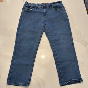 IQ & CO Cropped Jeans Women 14‎ Blue EUC Medium Wash Denim Stretch Regular Fit